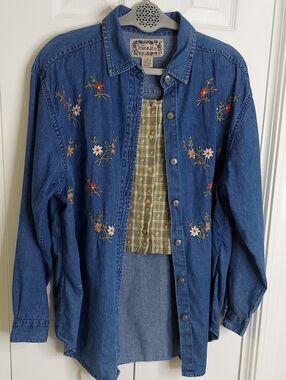 Tantrum Blues Top, Size M, 100% Cotton Denim, Embroidered